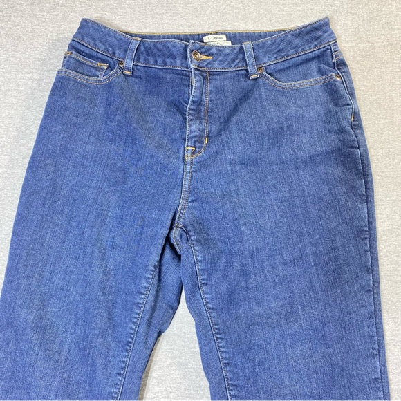 L.L. Bean Jeans Women's 12 Blue Classic Fit Straight Leg Hi Rise Preppy Denim - Picture 3 of 14